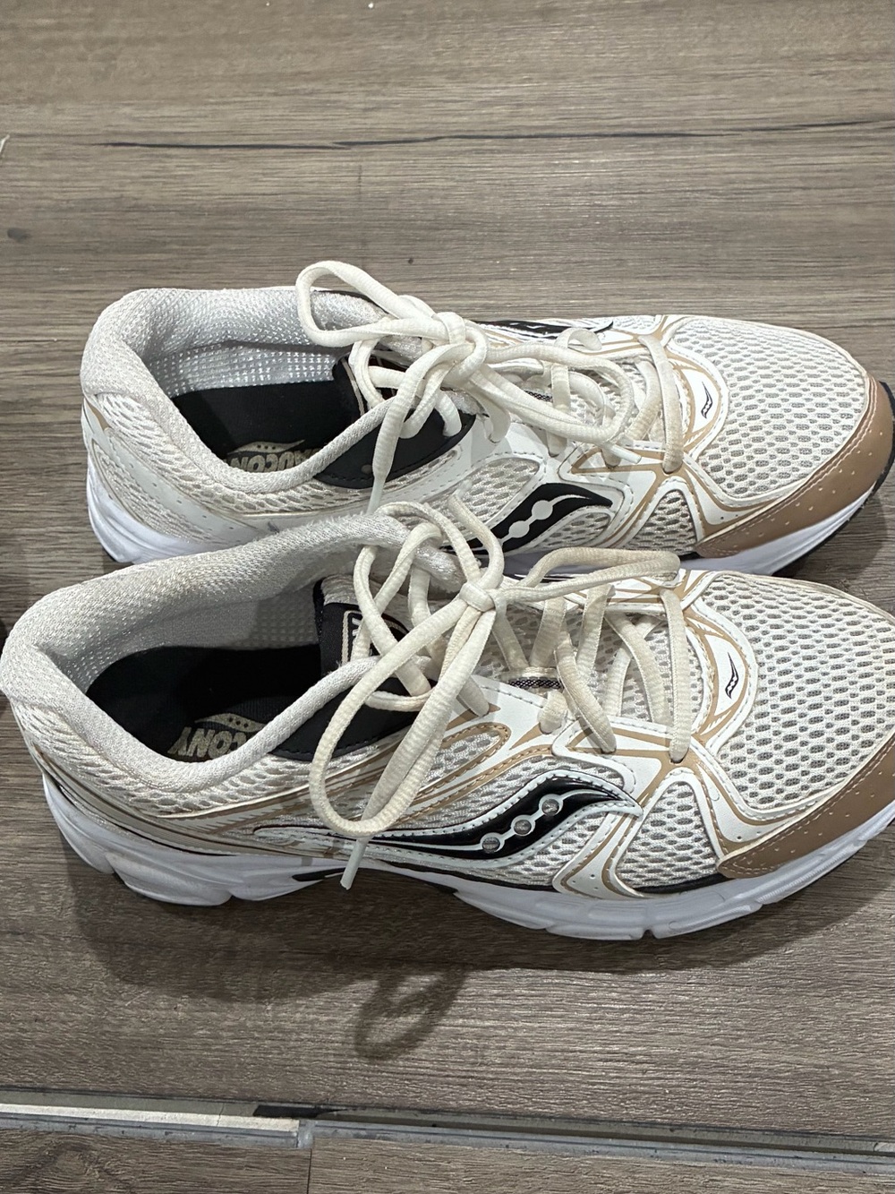 Saucony Women's White and Tan Mesh Running Sneakers